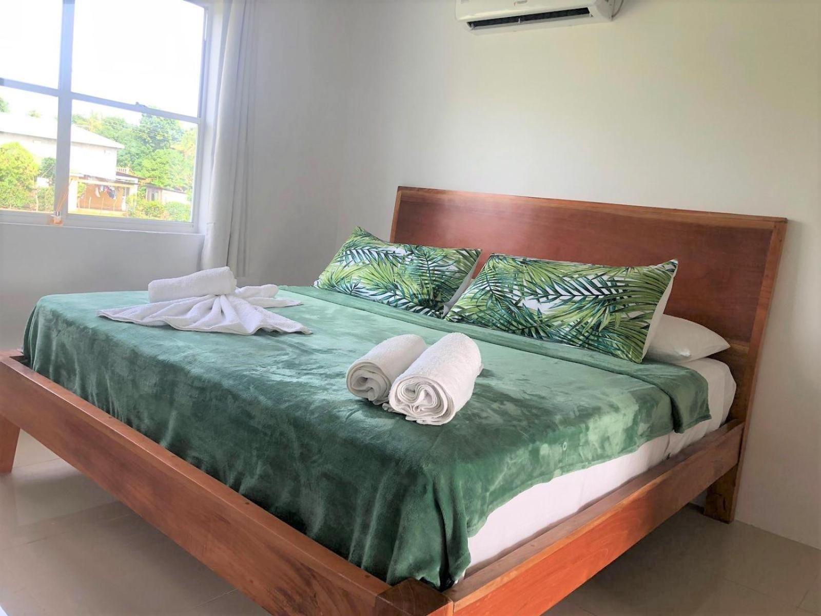 Emerald Luxe Suites South End ภายนอก รูปภาพ